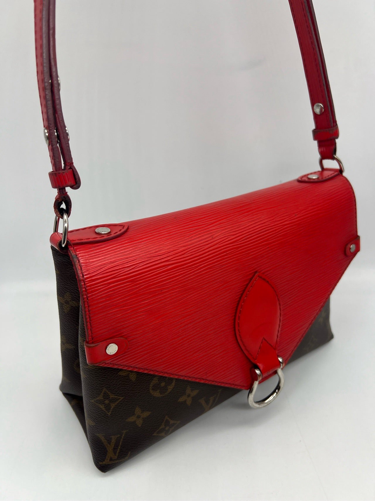 Louis Vuitton LV saint michel saddle bag