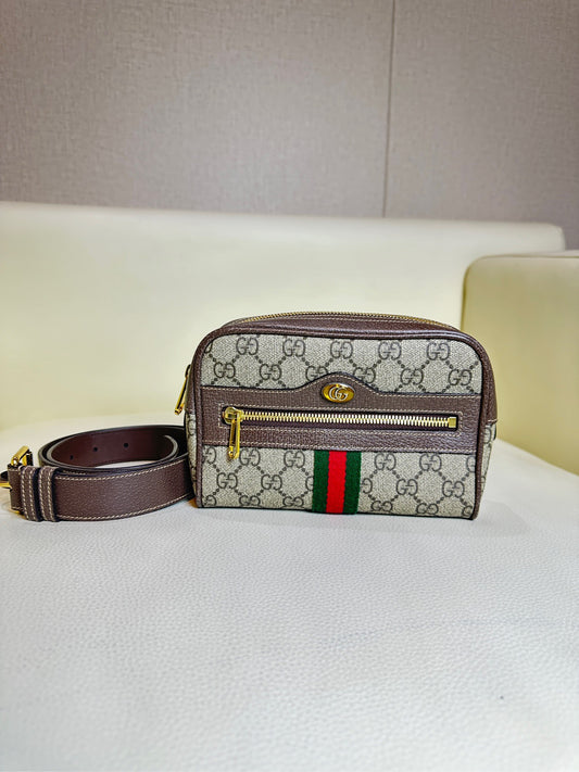 Gucci wallet in good condition, no accessories