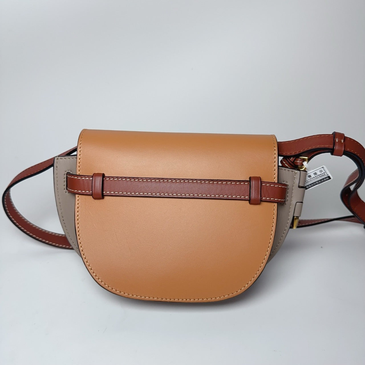 99 %new  Loewe color-block gate mini crossbody bag saddle bag
Size 21*9.5*12.5, with dust bag~