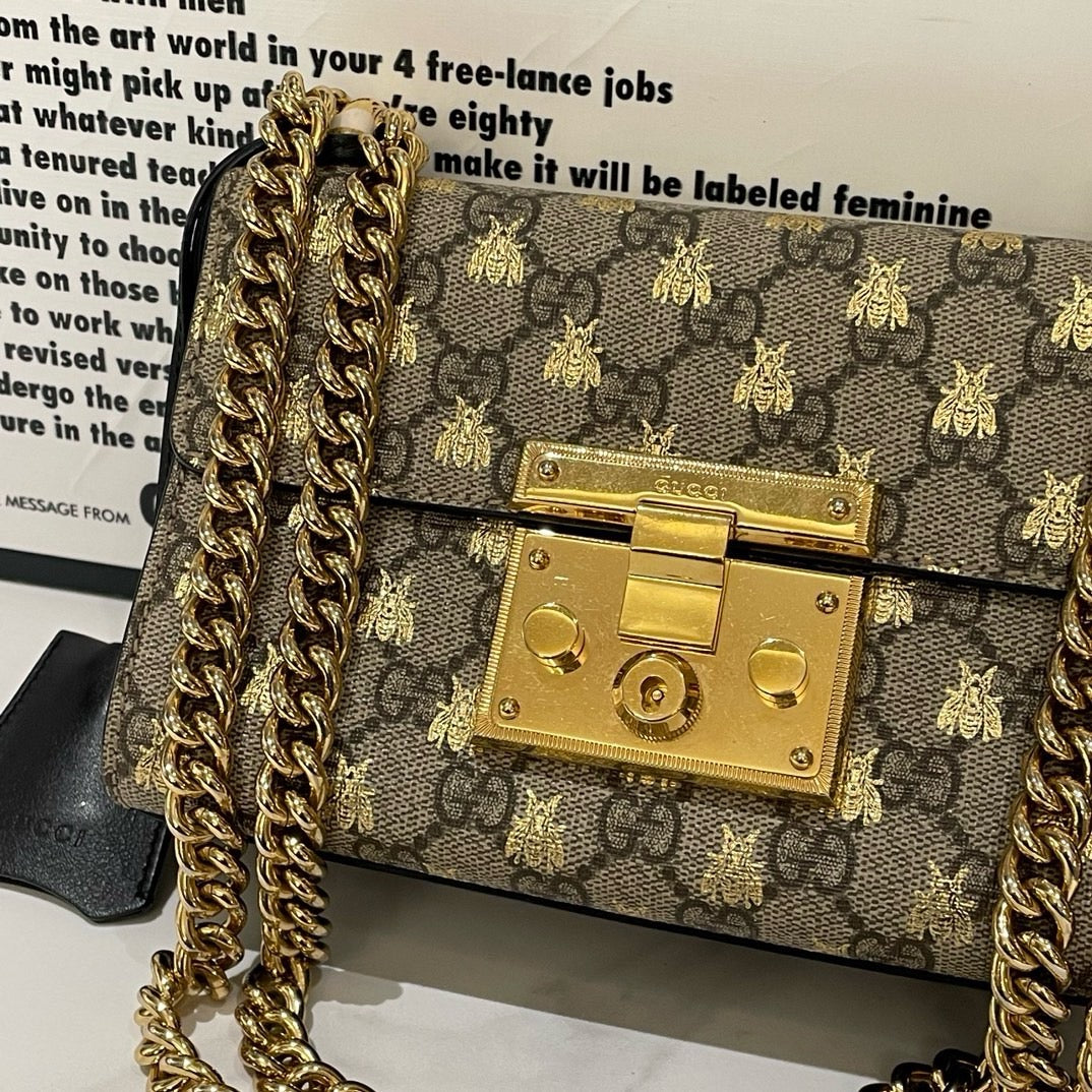 Gucci Gold Foil Small Padlock Bee Moonlight Box Chain Bag
20*13*7