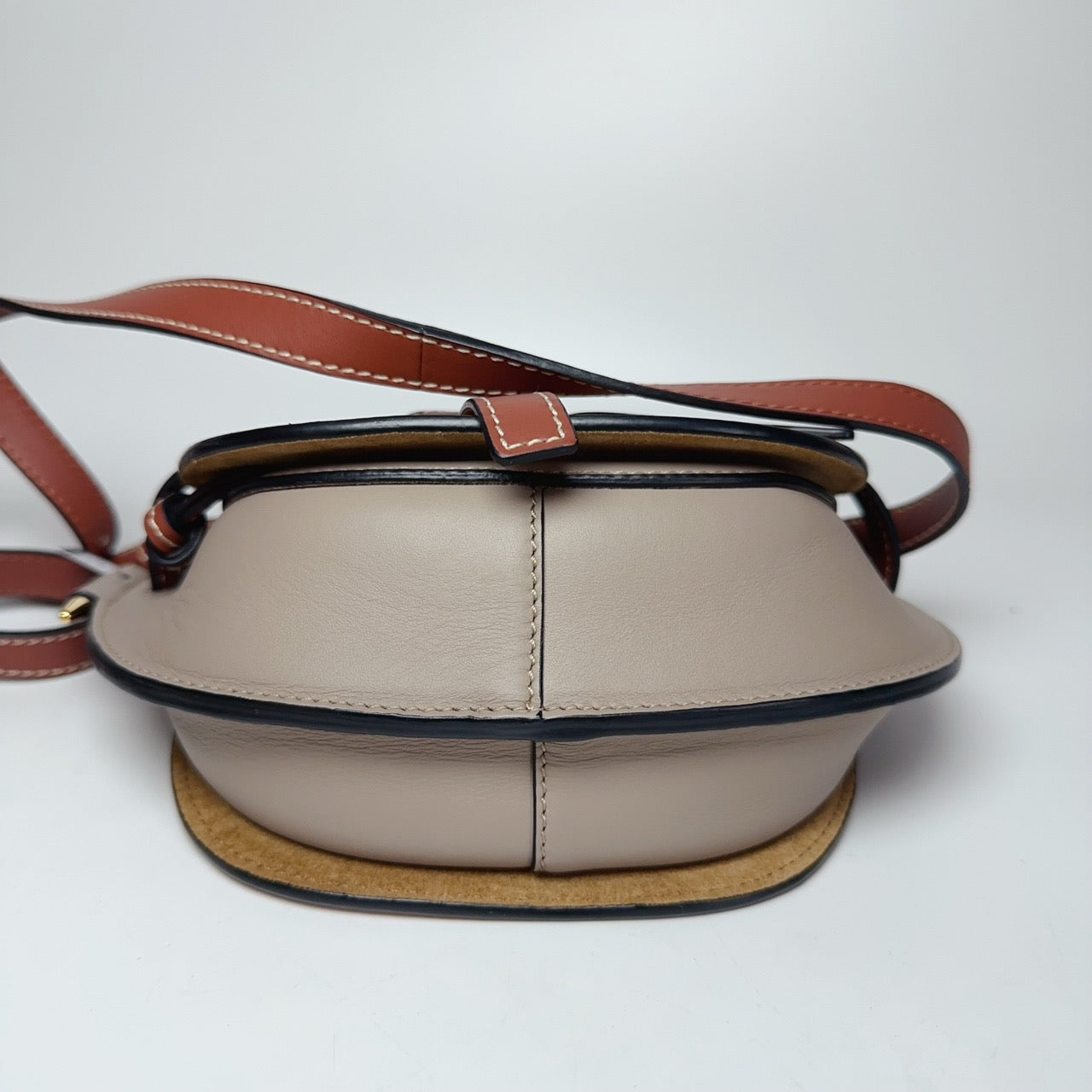 99 %new  Loewe color-block gate mini crossbody bag saddle bag
Size 21*9.5*12.5, with dust bag~