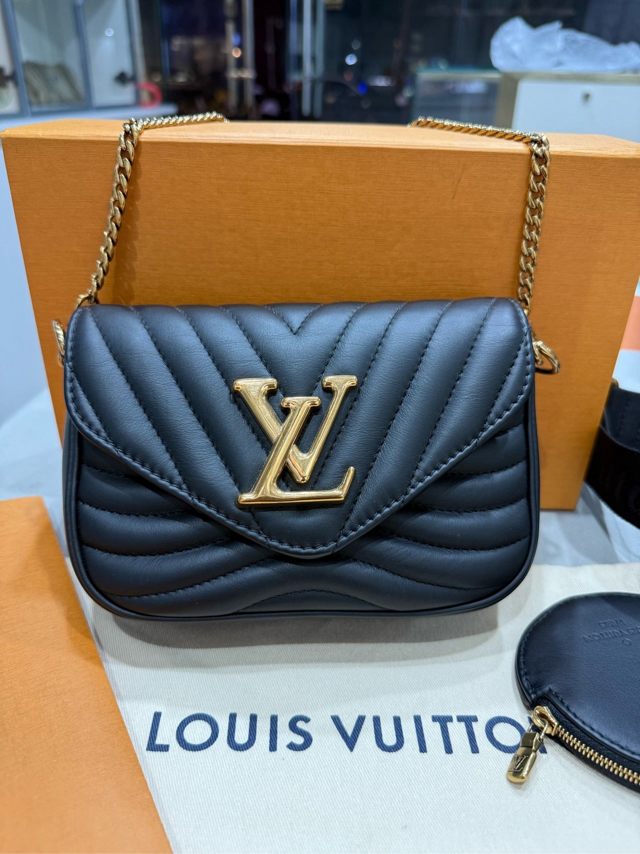 Louis Vuitton launches the New Wave Multi-Pochette bag, shaped by quilted cow leather to create a clever design. Wide shoulder