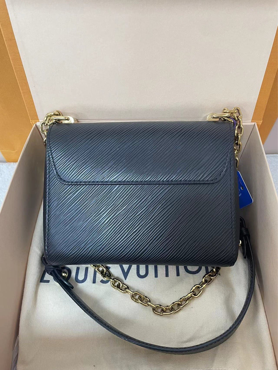 Lv TWIST black gold small twist black gold chip section 98 %new