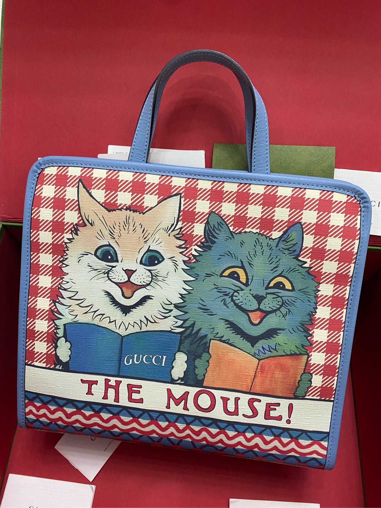 [Brand New] 2024 Black Label 039 Gucci Cat Reading Children's Bag, Denim Blue with Red Checks, New Model Very Fresh and Beautiful