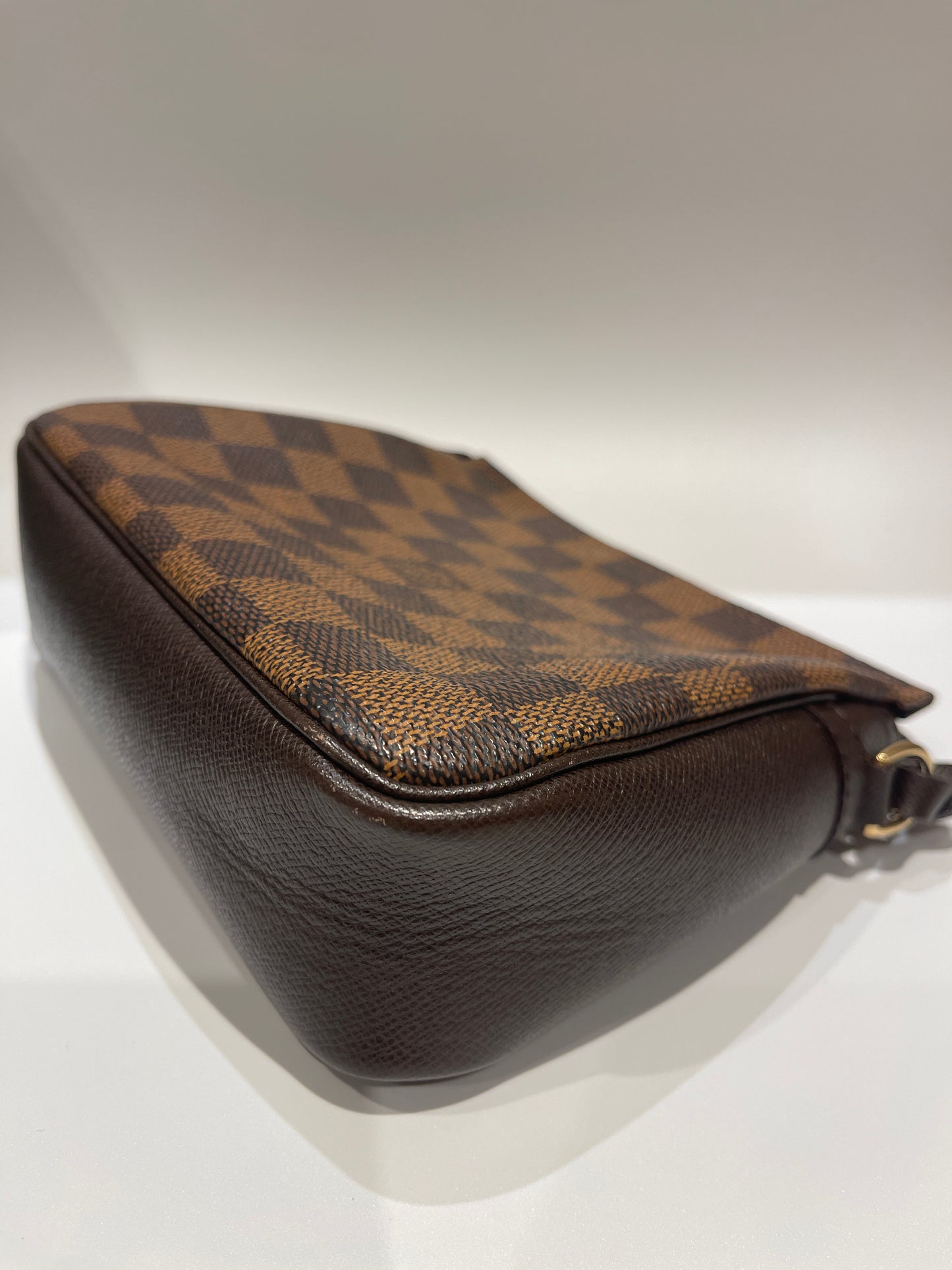 Damier Ebene Trousse Make Up Bag Pochette