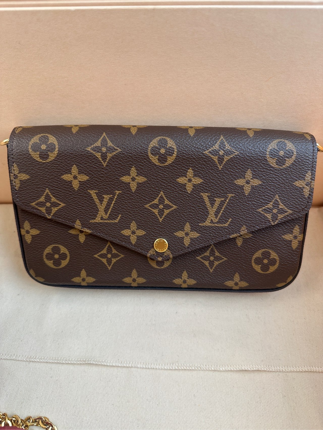 LV three-in-one, new velvet interior, brand-new 24th month ticket, ~