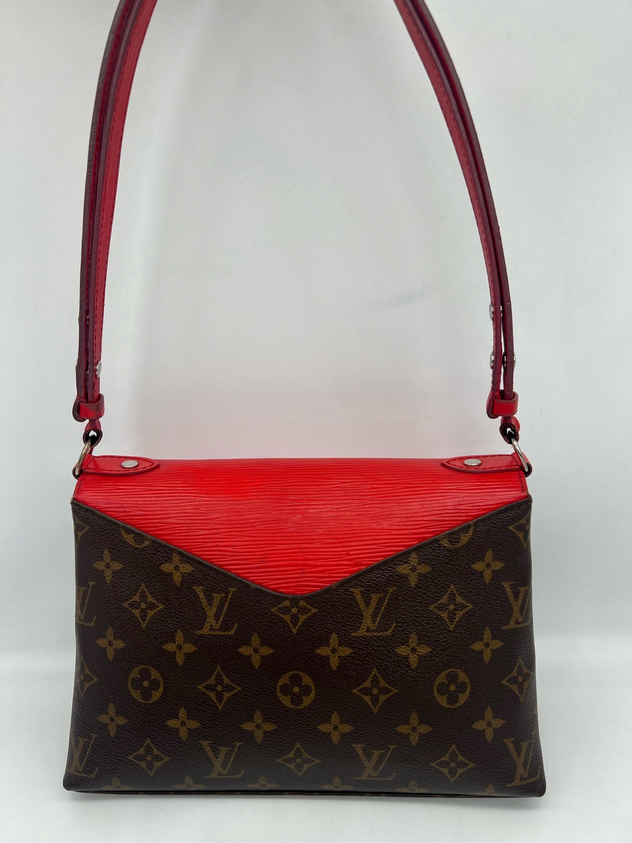 Louis Vuitton LV saint michel saddle bag