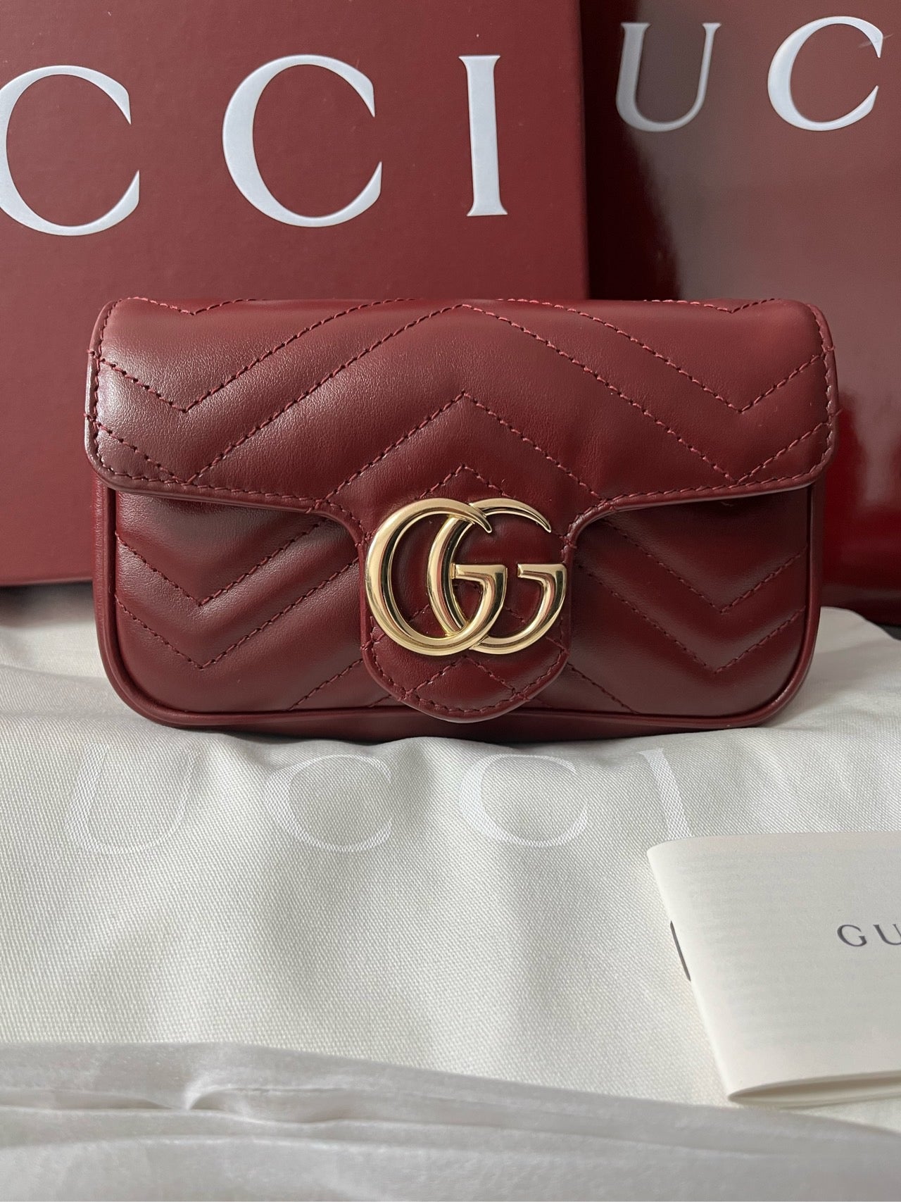 GUCCI GG Marmont series double G logo chain-stitched shoulder bag mini wine red angora red women's ~