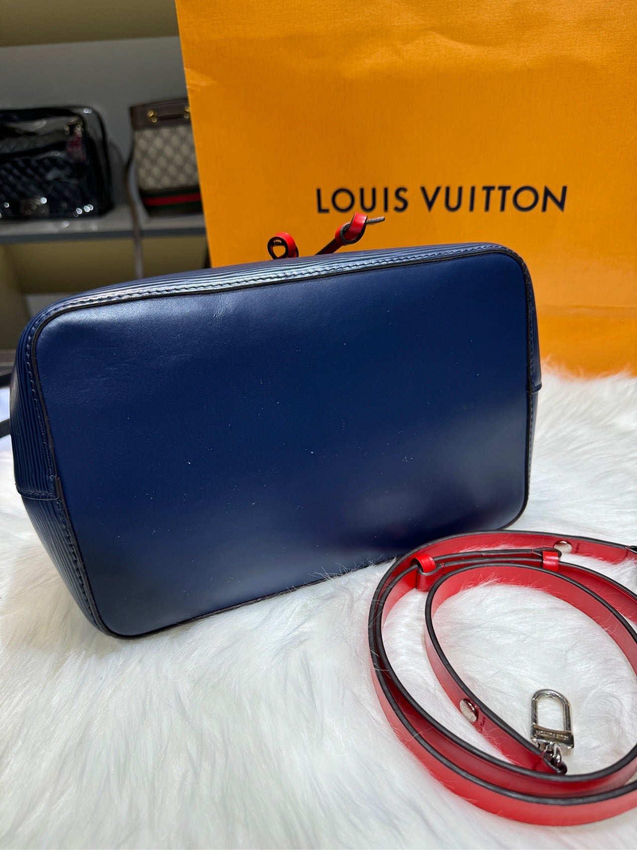 Louis Vuitton / Louis Vuitton EPi grain leather