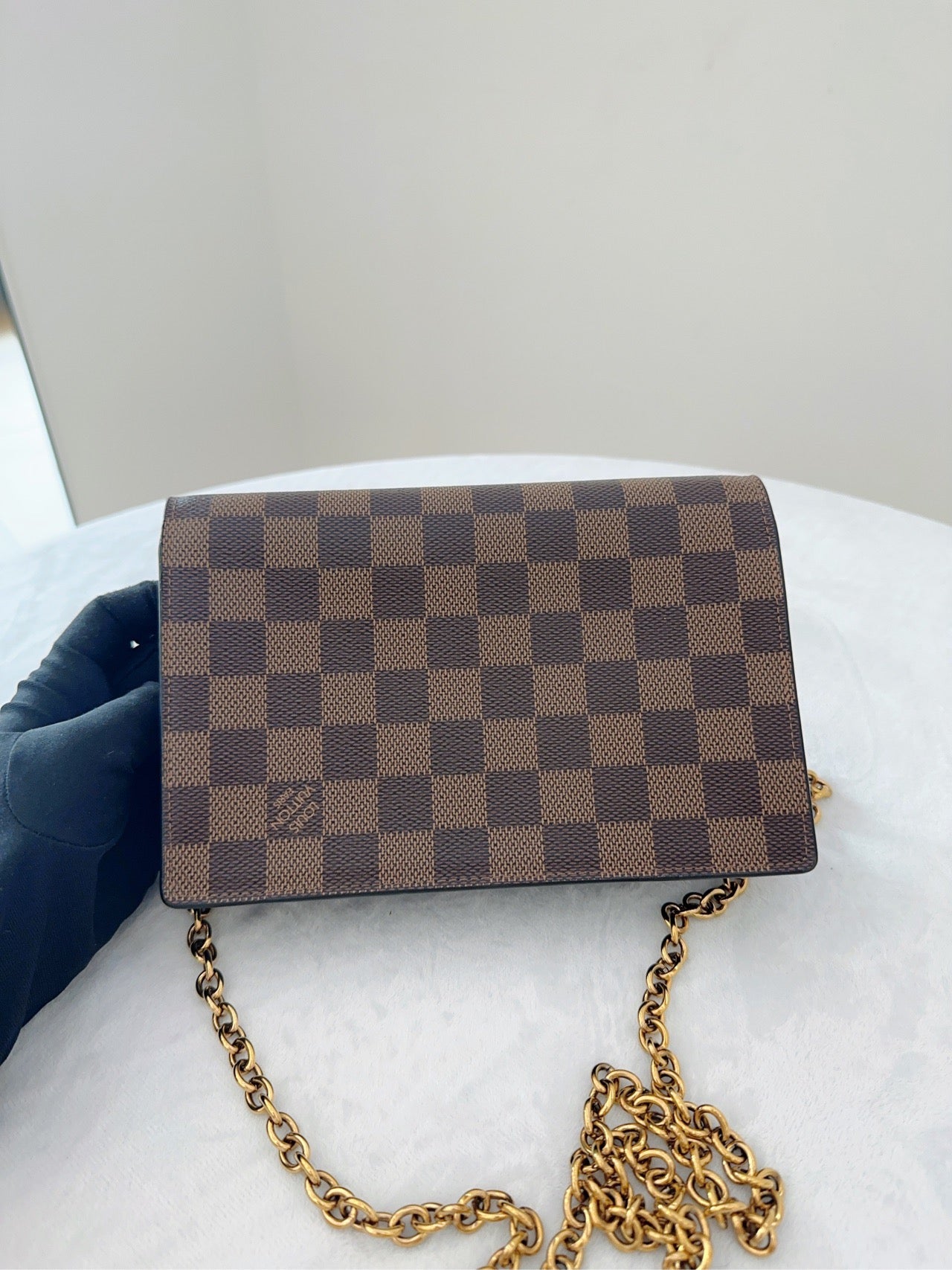 98 %new Louis Vuitton vavin woc crossbody chain bag 20 code
Very elegant and refined, unique checkerboard color scheme, low-key and grand