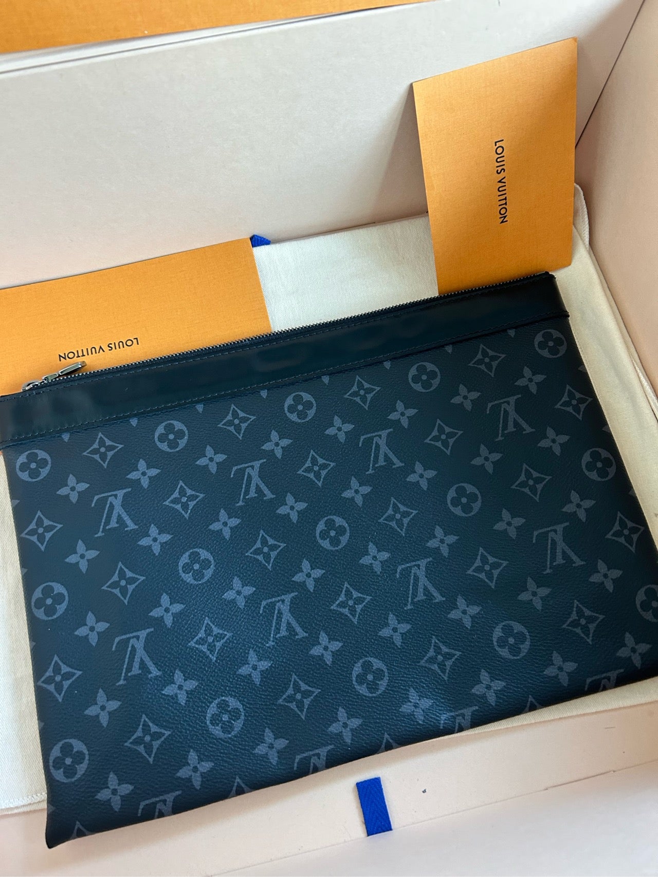 [New unused set] Thin handbag LV Louis Vuitton Black Samurai Pochette Voyage Old Flower Black Flower Handbag