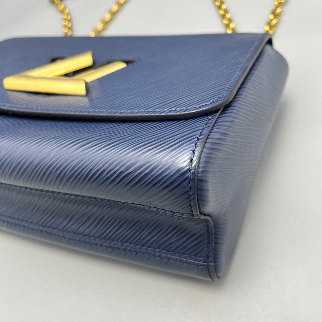 LV Louis Vuitton twist medium blue gold water ripple 2018 years