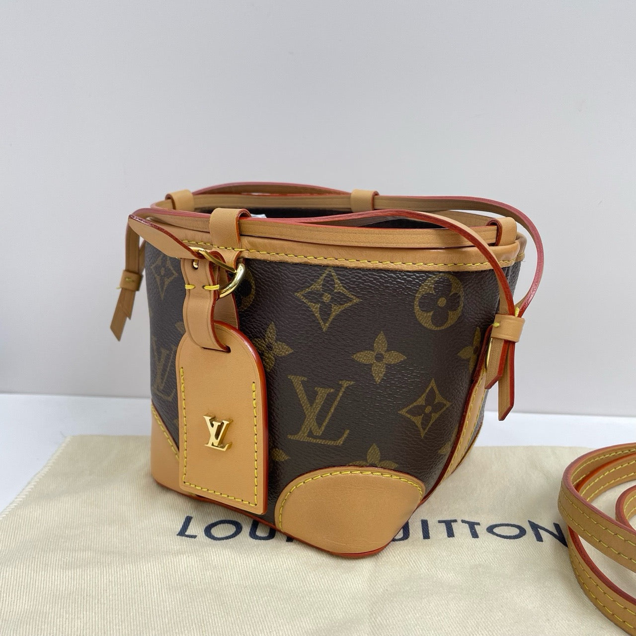 Louis Vuitton Noepurse Shaomai bag