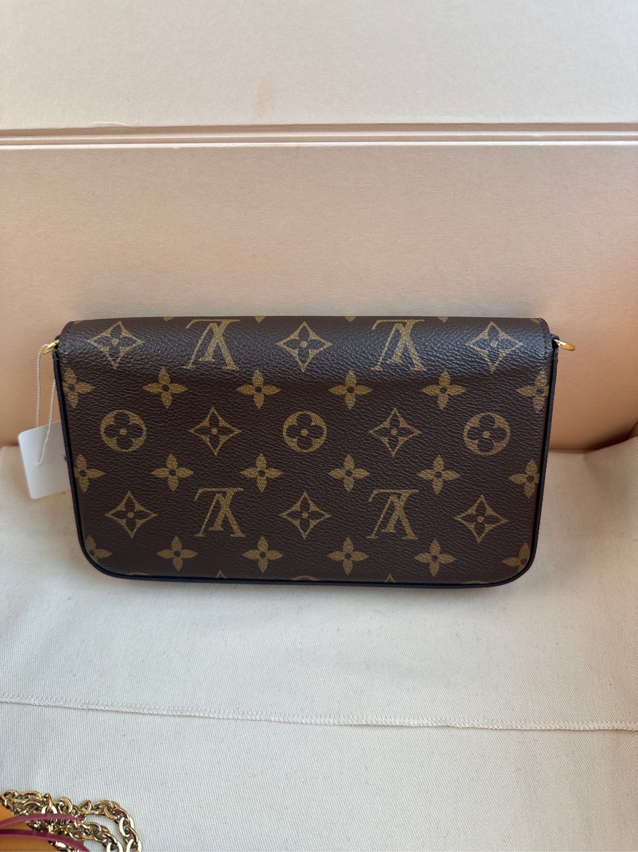 LV three-in-one, new velvet interior, brand-new 24th month ticket, ~