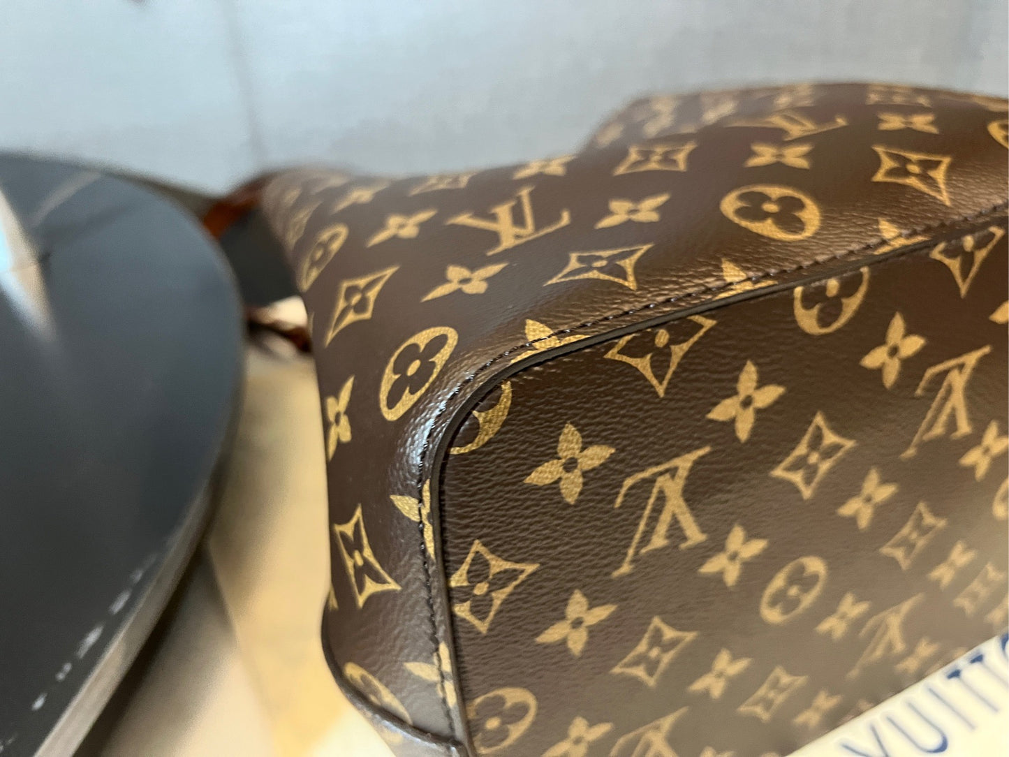 LV Louis Vuitton caramel bucket bag chip model
Good condition 99+ idle new,