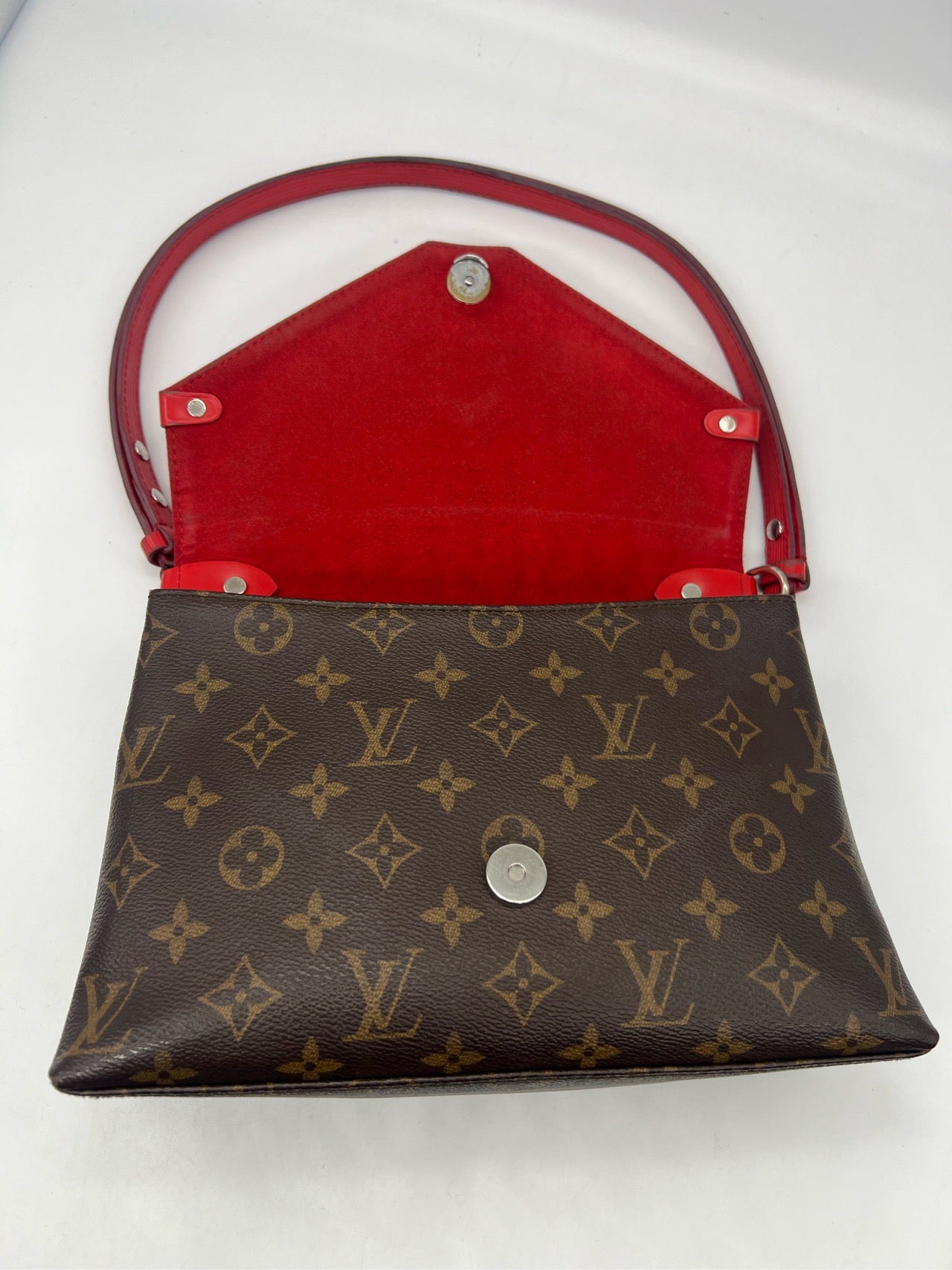 Louis Vuitton LV saint michel saddle bag